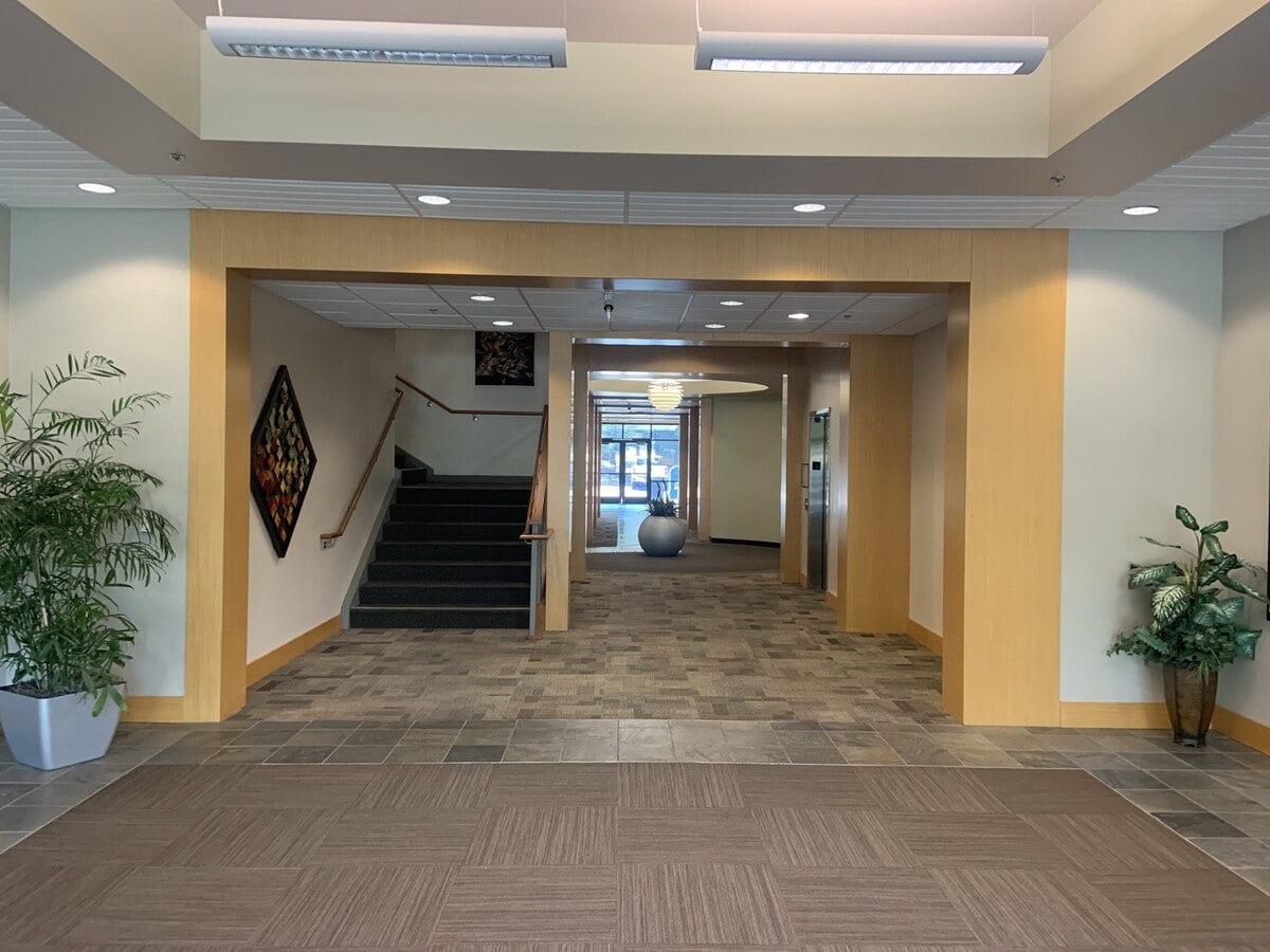 193 Blue Ravine Rd, Folsom, CA 95630 - Unité 110 - - Photo intérieure - Image 1 of 3