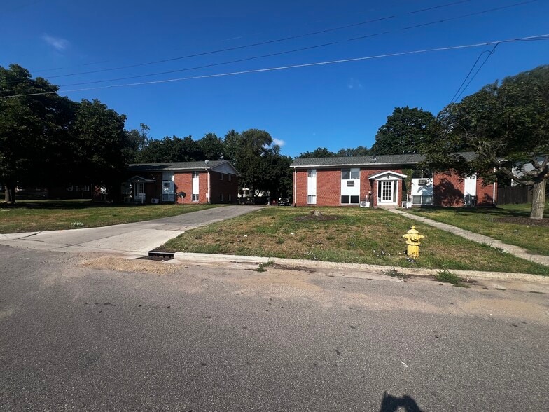 3253 Charlesgate Ave SW, Wyoming, MI for sale - Building Photo - Image 3 of 4