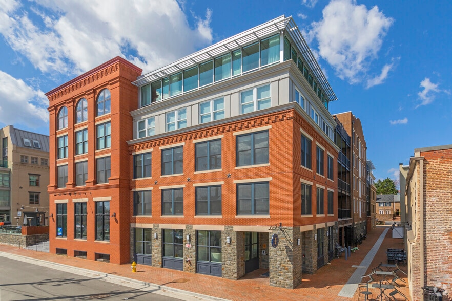 211 The Strand, Alexandria, VA for sale - Building Photo - Image 1 of 1