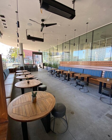 1168 S Barrington Ave, Los Angeles, CA for lease - Building Photo - Image 3 of 12