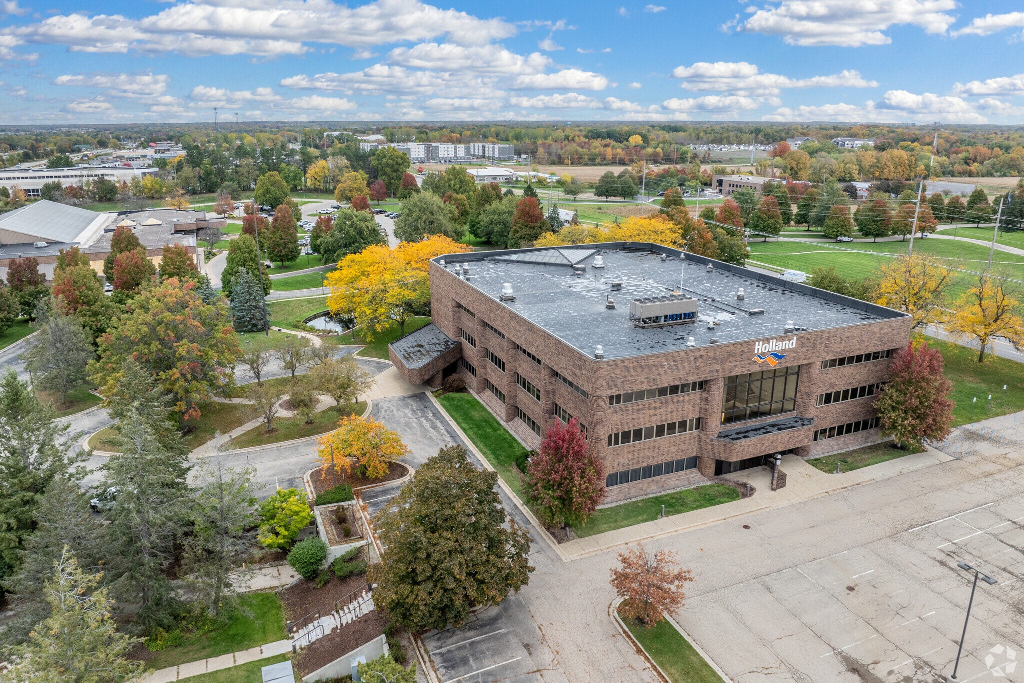 700 & 734 S Waverly Rd, Holland, MI for sale Primary Photo- Image 1 of 37