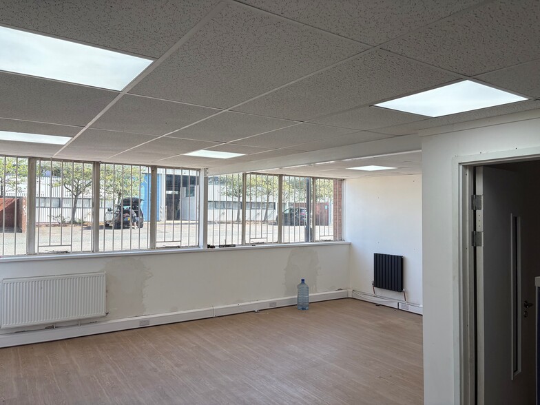 15 Faraday Clos, Washington for sale - Building Photo - Image 3 of 7