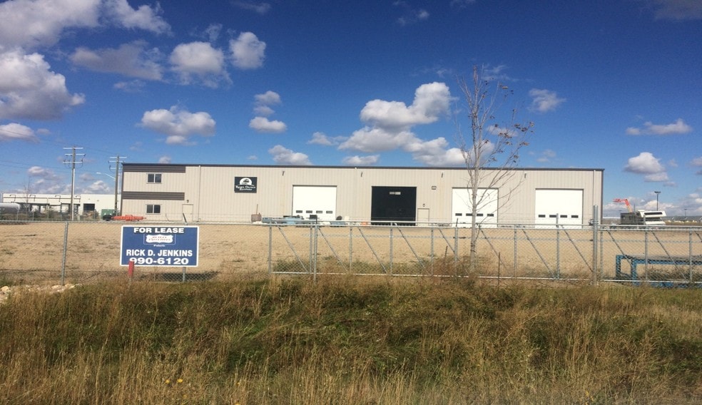 3912 68th Ave, Leduc, AB for sale - Building Photo - Image 2 of 2
