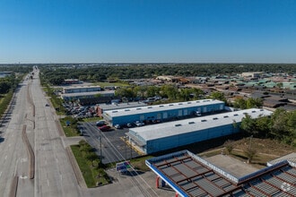1118 N Main St, Pearland, TX - AERIAL  map view - Image1