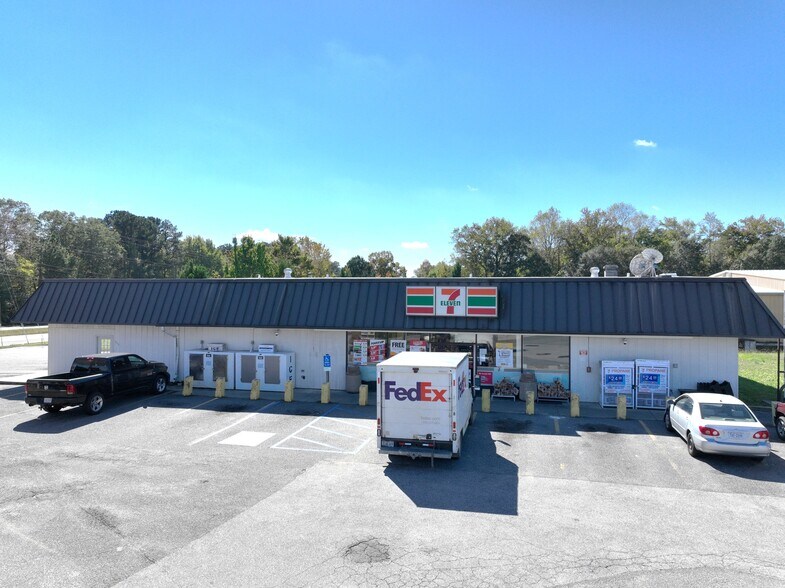 7535 Crab Thicket Rd, Gloucester, VA à vendre - Photo du bâtiment - Image 2 de 6