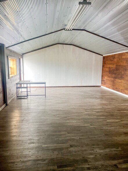 520 N Vine St, North Little Rock, AR for sale - Interior Photo - Image 2 of 8