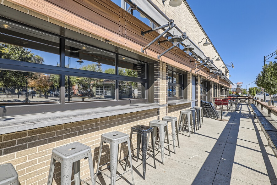 3401-3421 E Colfax Ave, Denver, CO for lease - Building Photo - Image 3 of 22