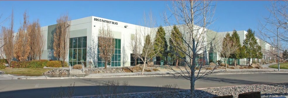 895 E Patriot Blvd, Reno, NV for lease - Building Photo - Image 2 of 8