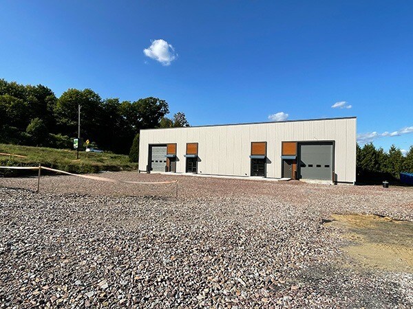 546 US 7 S, Milton, VT for lease - Building Photo - Image 3 of 6