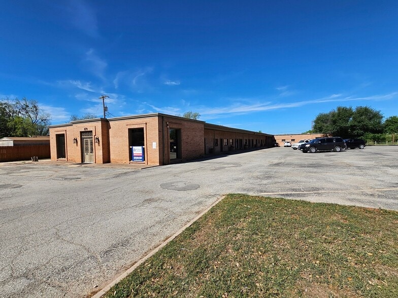 270 S Leggett Dr, Abilene, TX for sale - Building Photo - Image 2 of 8