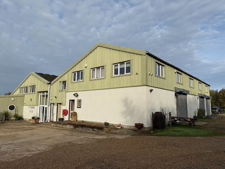 Mill Ln, Pulborough for lease - Building Photo - Image 2 of 13