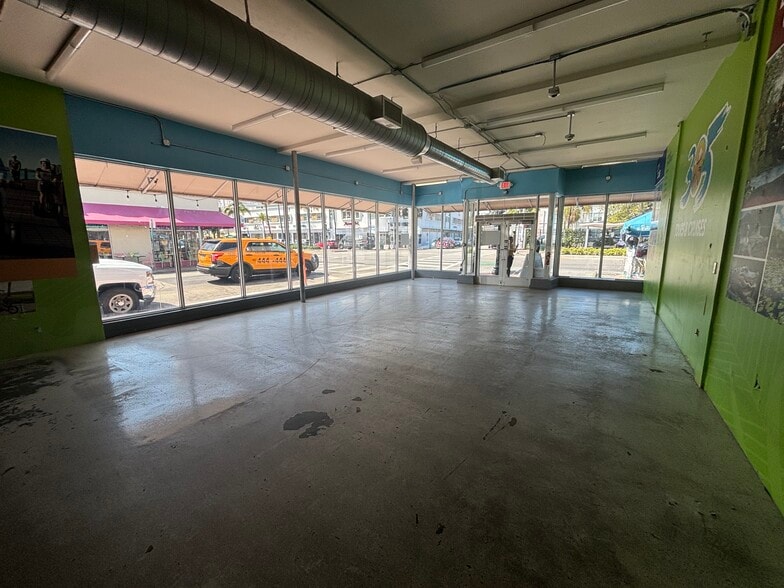 1401 Washington Ave, Miami Beach, FL à louer - Photo du bâtiment - Image 3 de 21