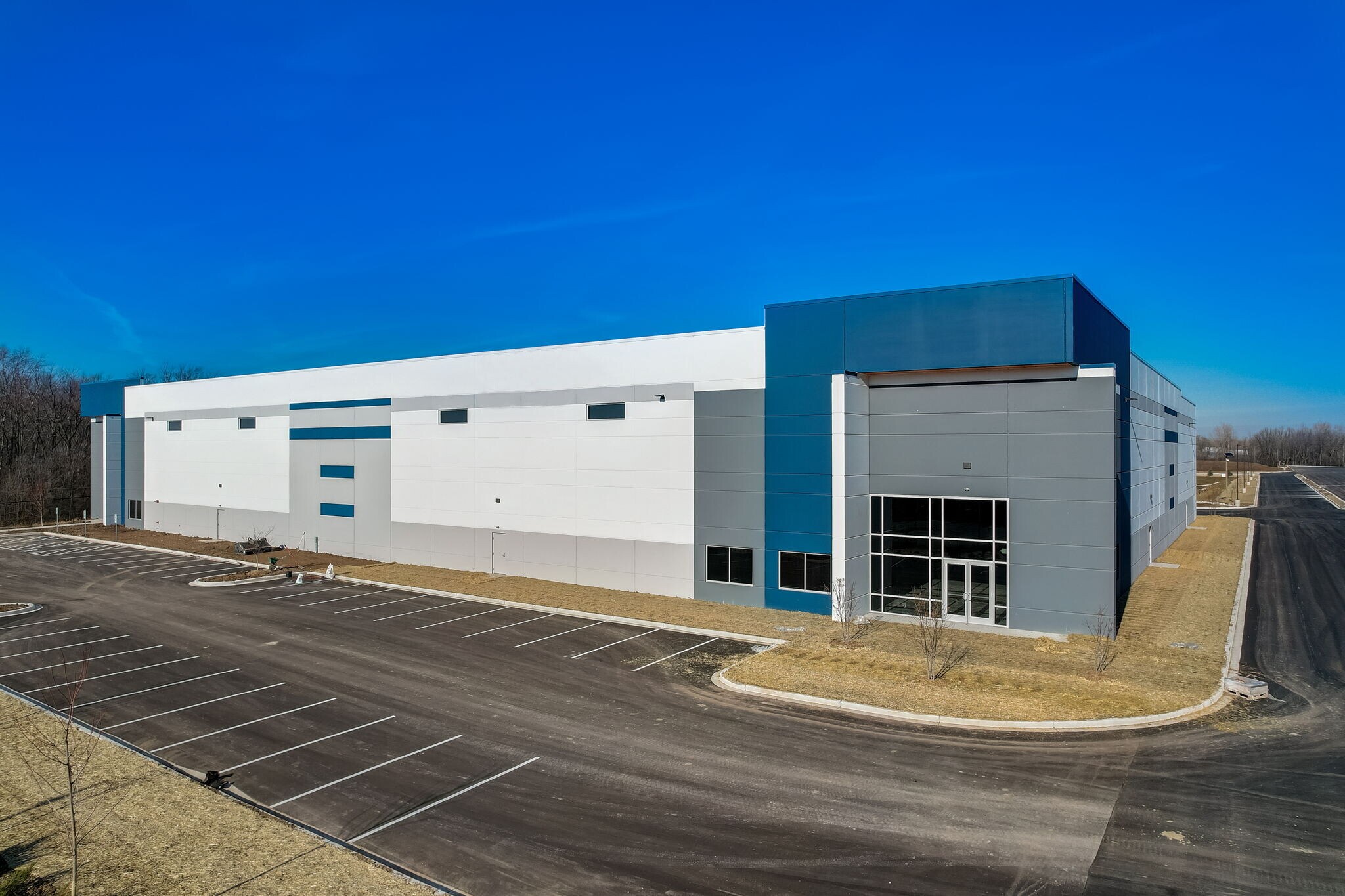 12350 W Brown Deer Rd, Milwaukee, WI for lease Building Photo- Image 1 of 4