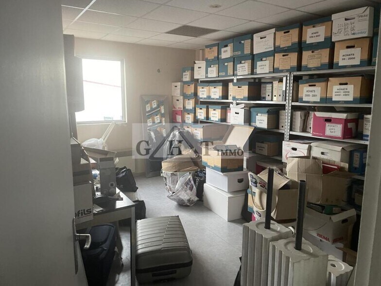 Industrial in Méry-sur-Oise for lease - Interior Photo - Image 3 of 11