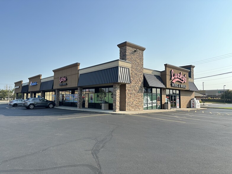 706 19th St, Hudson, WI for lease - Building Photo - Image 2 of 9