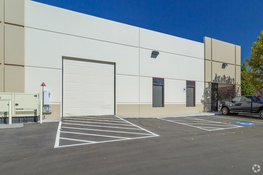 4850 Joule St, Reno, NV à louer - Photo du bâtiment - Image 2 de 3