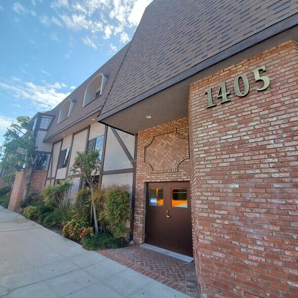 1405 N San Fernando Blvd, Burbank, CA à louer - Photo du bâtiment - Image 2 de 9