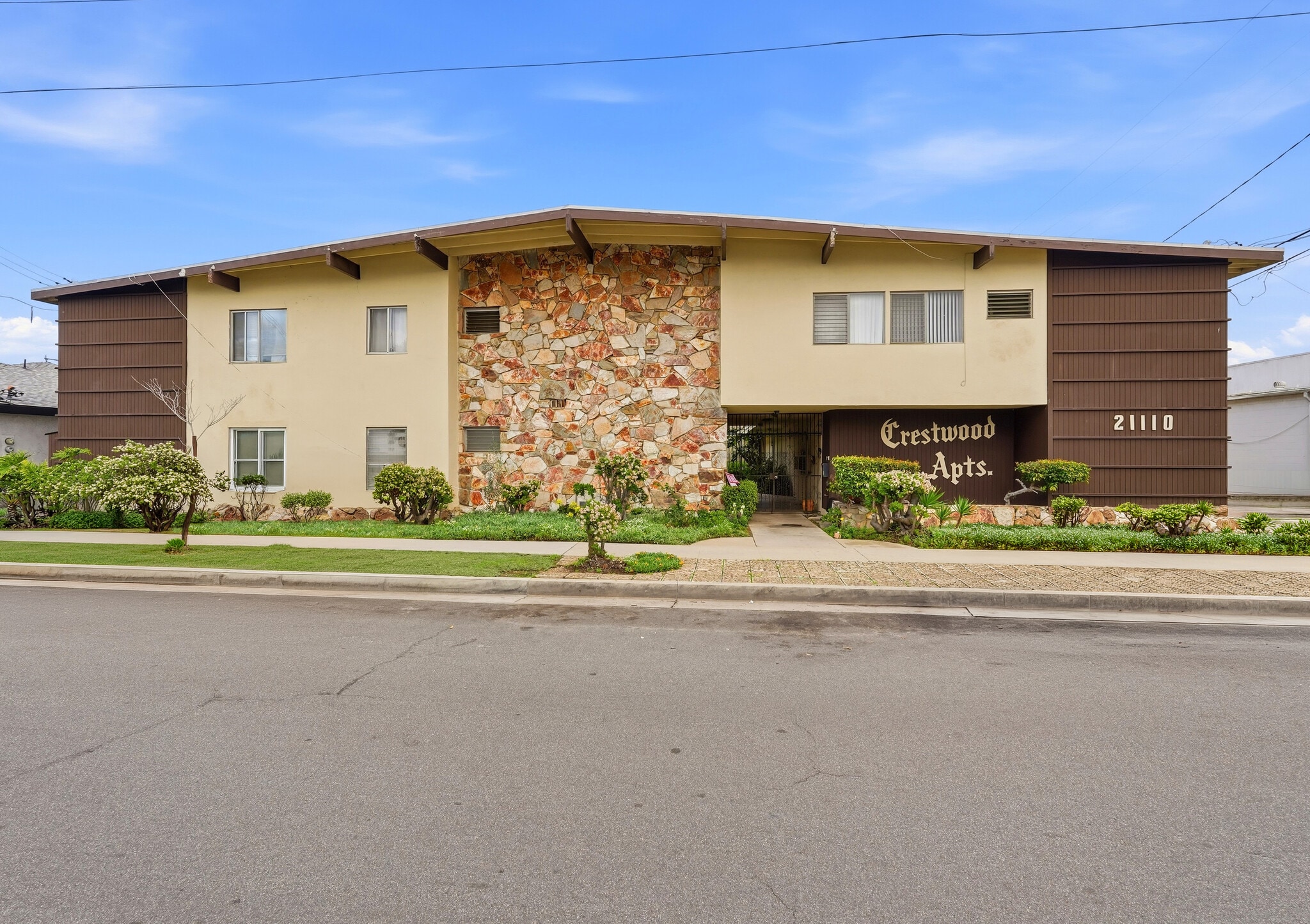 21110 Wood Ave, Torrance, CA for sale Primary Photo- Image 1 of 19