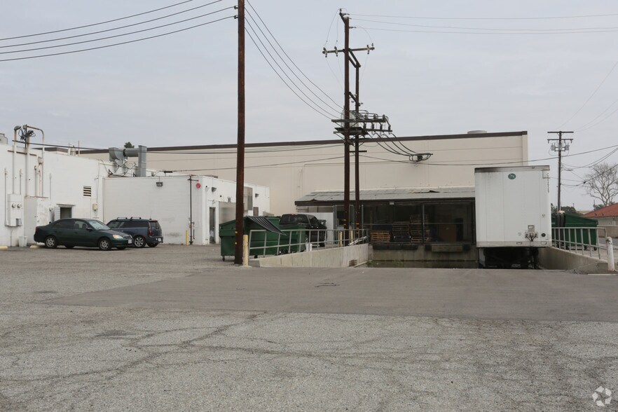 12550 Central Ave, Chino, CA à louer - Photo du bâtiment - Image 2 de 3