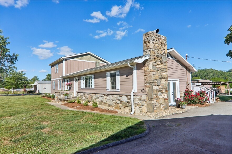 1448 Cane Creek Rd, Fletcher, NC for sale - Building Photo - Image 2 of 39