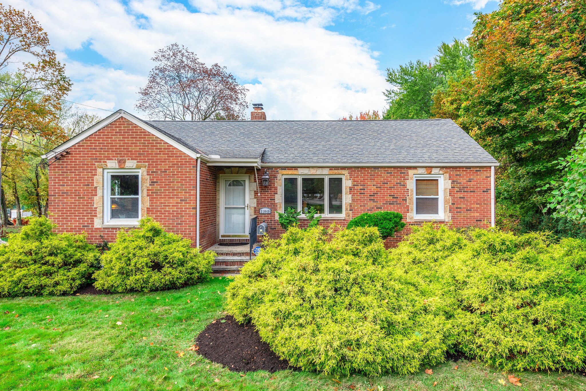 31040 Lorain Rd, North Olmsted, OH à vendre Photo principale- Image 1 de 63