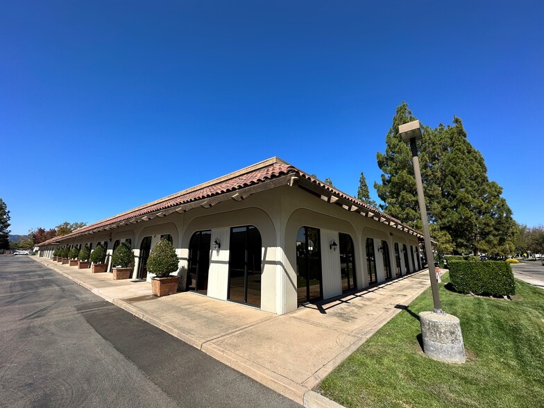 1020 Serpentine Ln, Pleasanton, CA for lease - Building Photo - Image 1 of 6