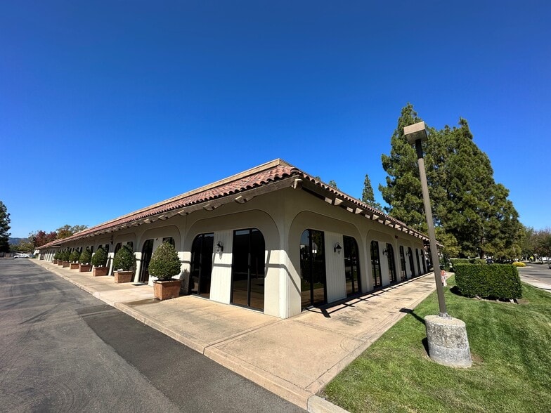 1020 Serpentine Ln, Pleasanton, CA for lease - Building Photo - Image 2 of 6