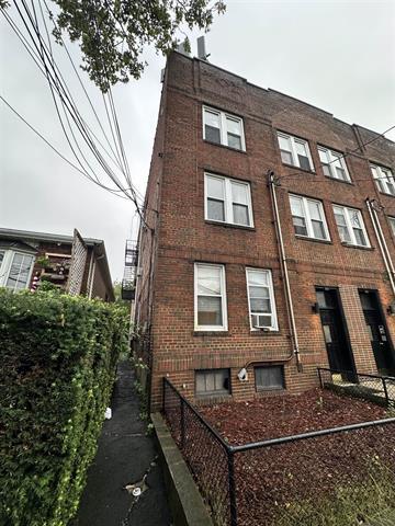 151 Roosevelt Ave, Jersey City, NJ for sale - Building Photo - Image 2 of 7