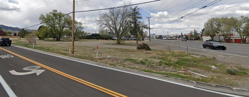 9495 S Virginia St, Reno, NV à louer - Photo du bâtiment - Image 3 de 3