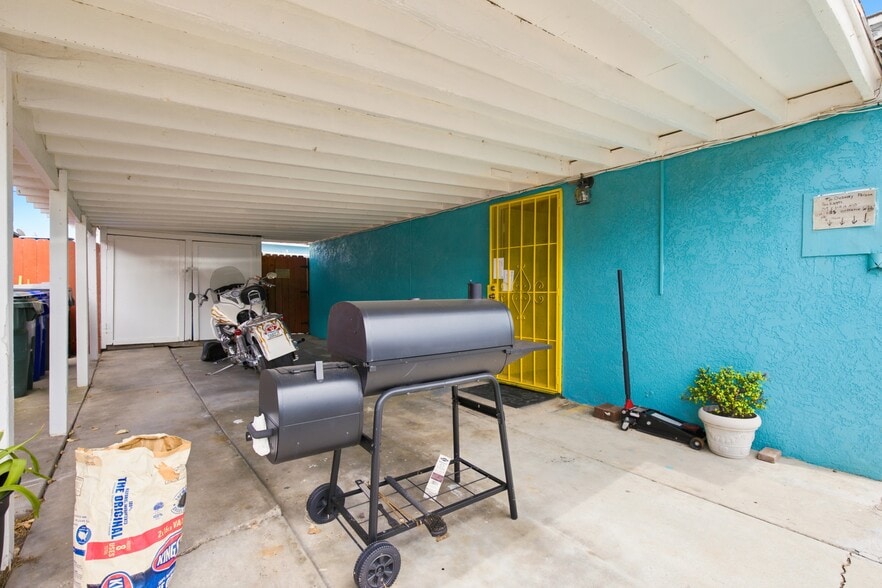 1185 Georgia St, Imperial Beach, CA for sale - Building Photo - Image 3 of 21