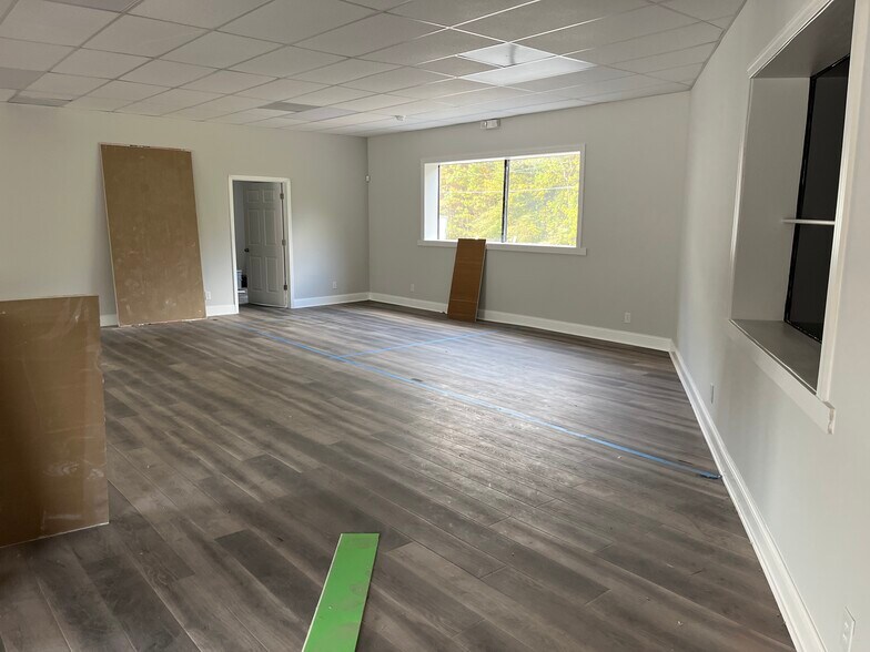 4975 Highway 78, Lilburn, GA à louer - Photo intérieure - Image 3 de 6