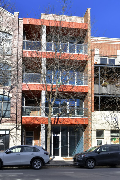 1722 W Belmont Ave, Chicago, IL for sale - Building Photo - Image 1 of 17