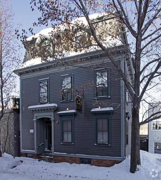 29 Elbow St, Providence, RI à louer - Photo du bâtiment - Image 3 de 10