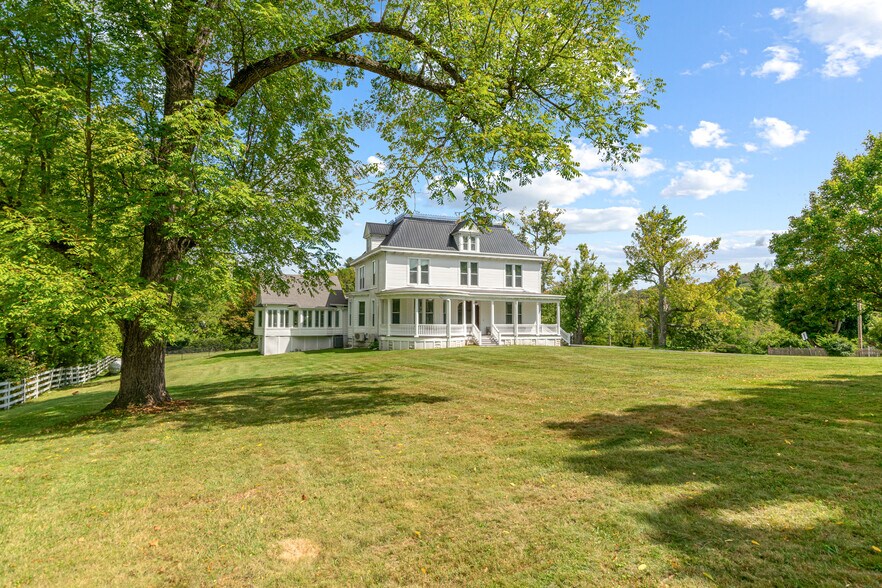 639 Tower St, Tazewell, VA à vendre - Photo du bâtiment - Image 3 de 99