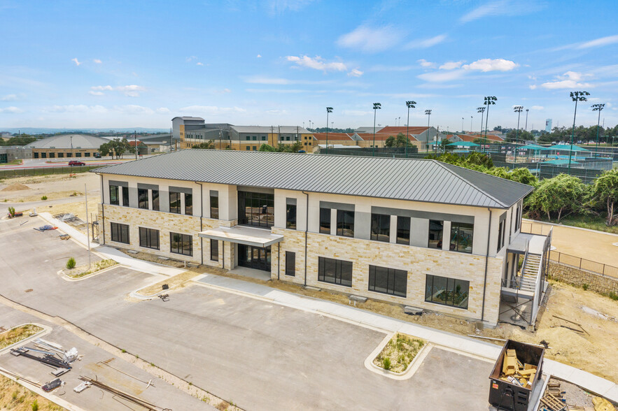 312 Medical Parkway Pkwy, Lakeway, TX for sale - Building Photo - Image 1 of 18