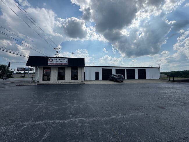 Plus de détails pour 2533 Russellville Rd, Bowling Green, KY - Commerce de détail à louer