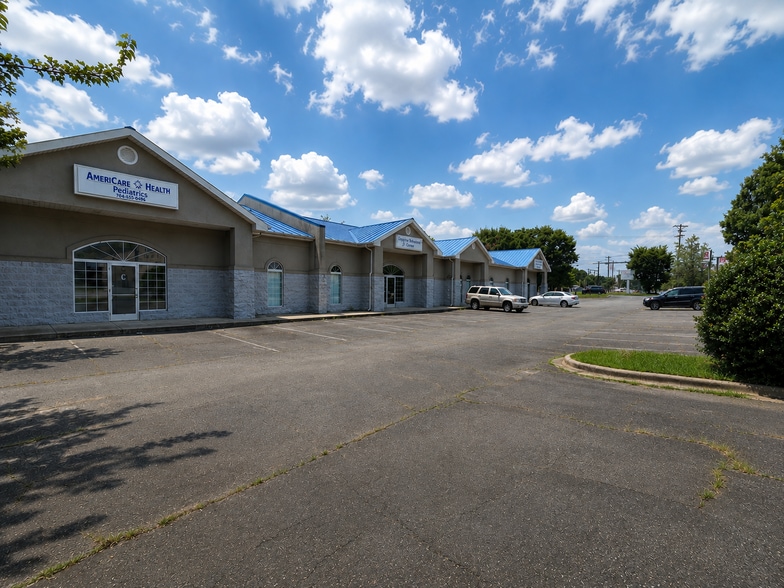 1805 Milton Rd, Charlotte, NC for lease - Building Photo - Image 3 of 10