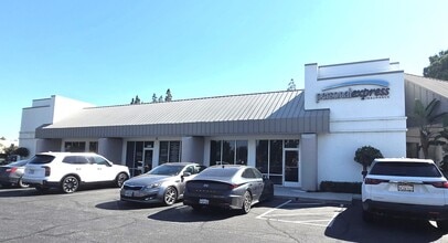 5301 Truxtun Ave, Bakersfield, CA for lease Interior Photo- Image 2 of 23