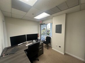 1250 9th St N, Naples, FL for lease Interior Photo- Image 2 of 3