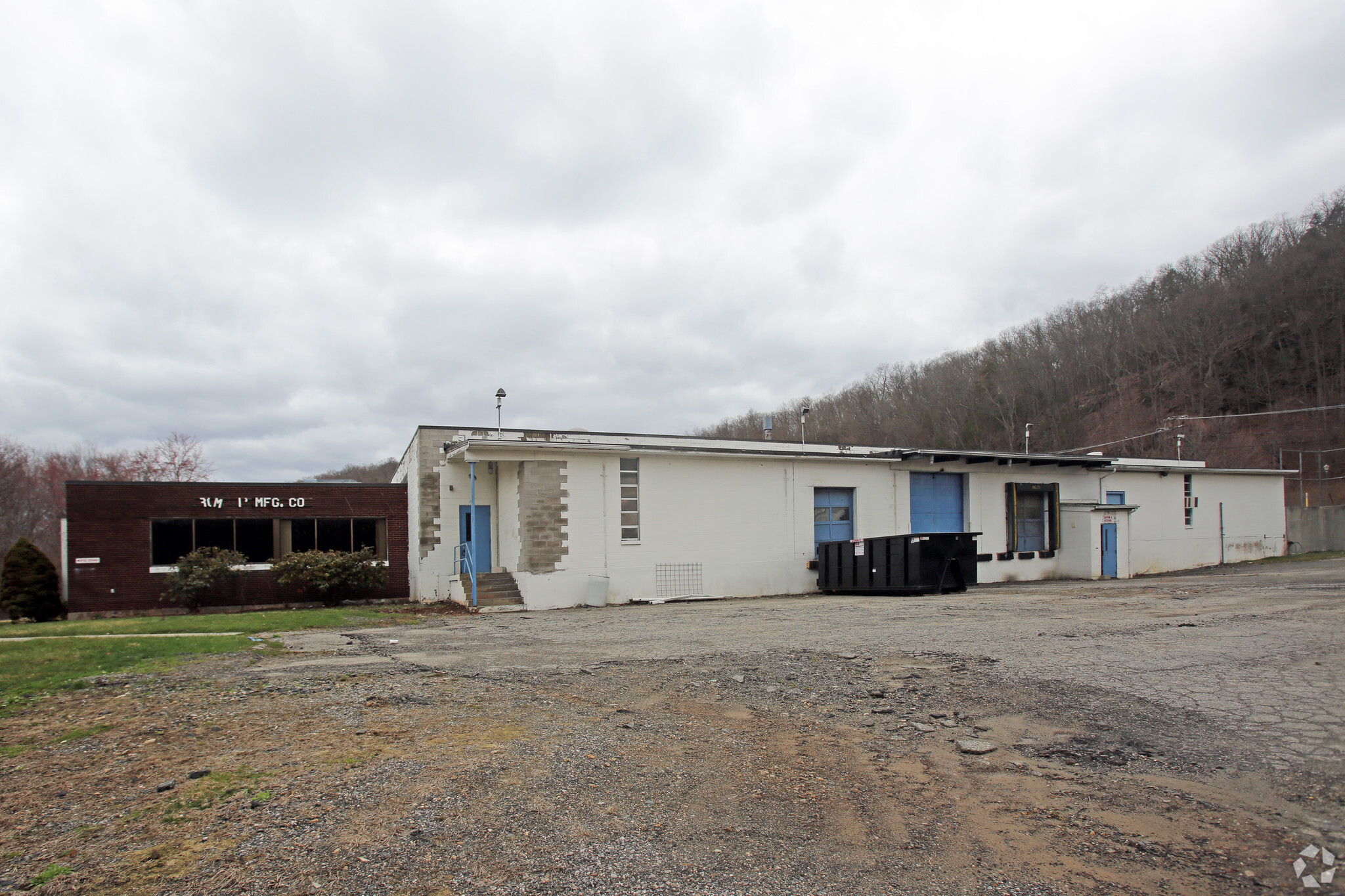 1200 Main St S, Southbury, CT for sale Primary Photo- Image 1 of 1