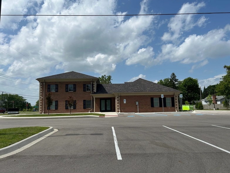 280 Lapeer Rd, Oxford, MI à vendre - Photo du bâtiment - Image 2 de 14