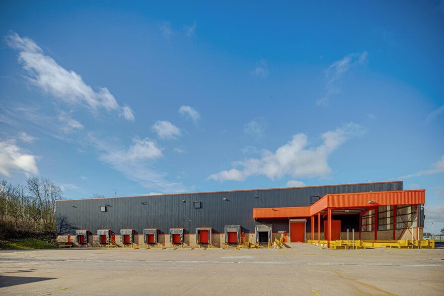 Lister Rd, Runcorn for lease - Building Photo - Image 2 of 5