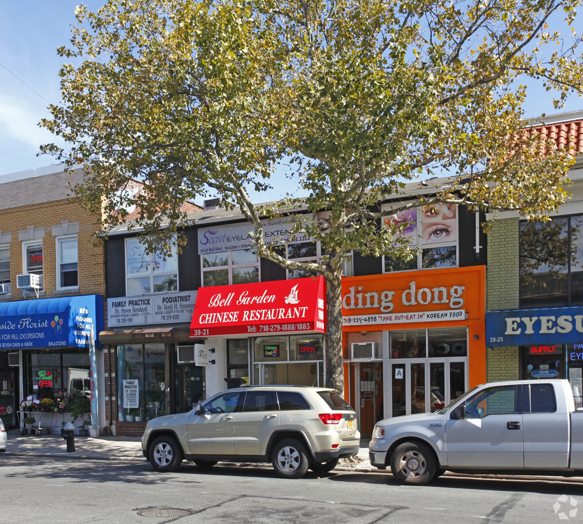 39-21 Bell Blvd, Bayside, NY à louer Photo principale- Image 1 de 3