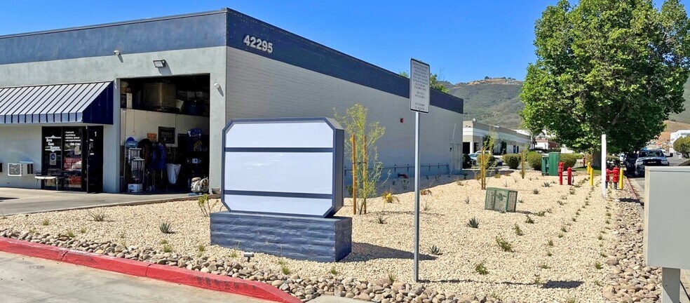 42295 Avenida Alvarado, Temecula, CA à louer - Photo du bâtiment - Image 2 de 3