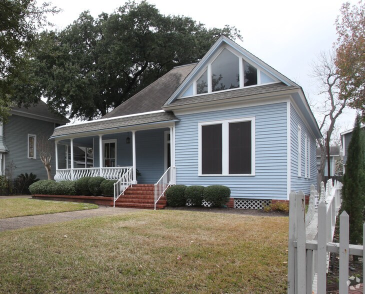925 Heights Blvd, Houston, TX à vendre - Photo du bâtiment - Image 2 de 10