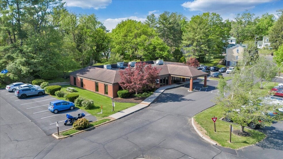 112 Houston St, Lexington, VA for sale - Building Photo - Image 2 of 12