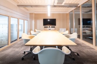 46 Rue Notre-Dame Des Victoires, Paris for lease Interior Photo- Image 1 of 5