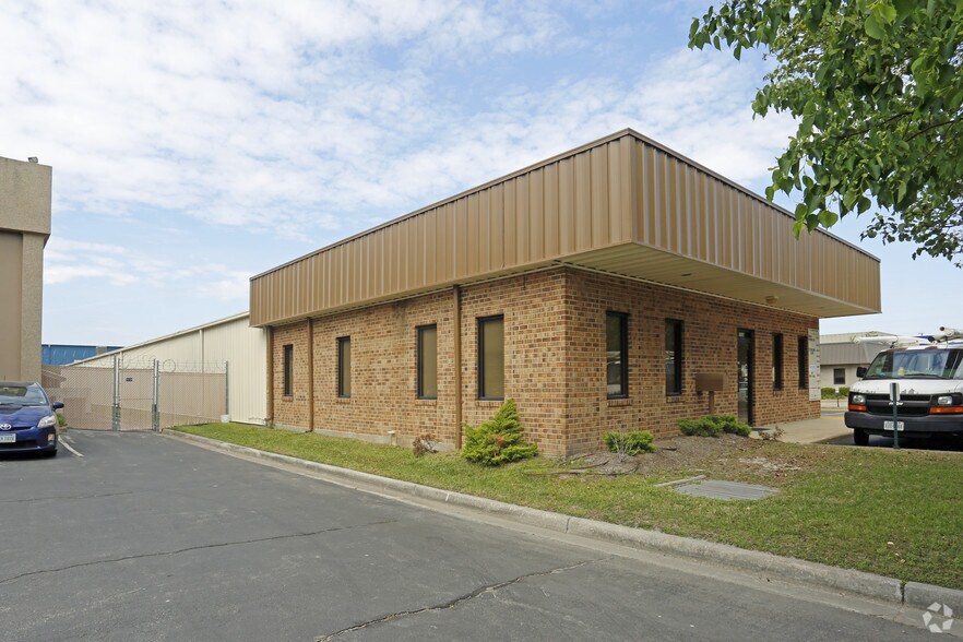 1720 Lambert Ct, Chesapeake, VA à louer - Photo du bâtiment - Image 2 de 4