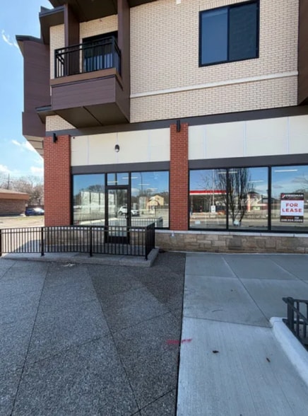 1760 E Auburn Rd, Rochester, MI for lease - Building Photo - Image 3 of 7