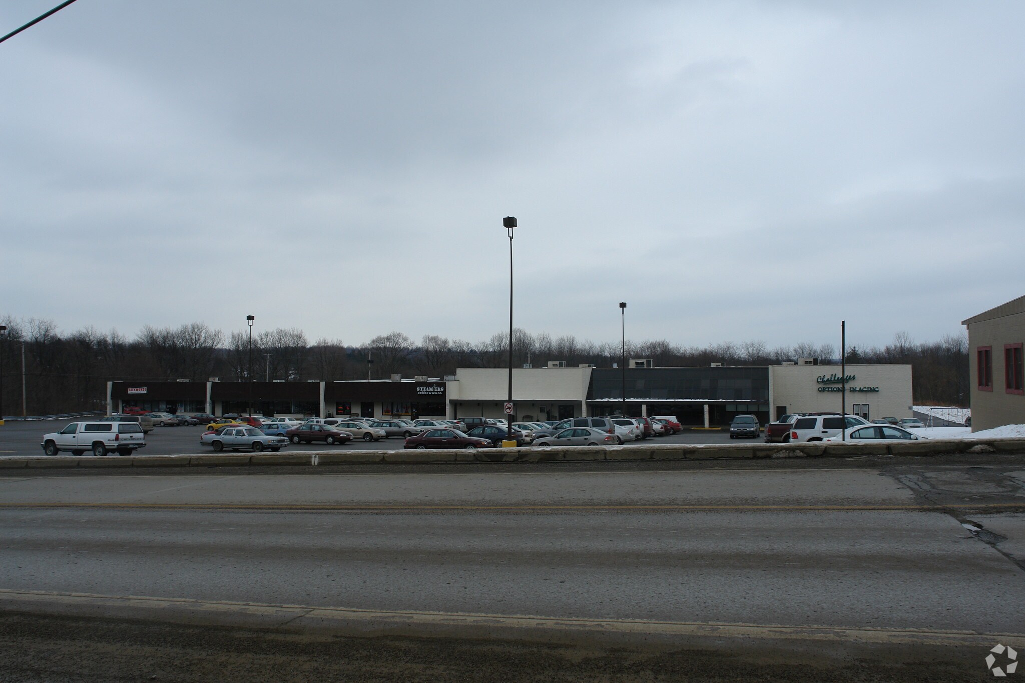 2708-2710 Mercer Rd, New Castle, PA for lease Primary Photo- Image 1 of 4